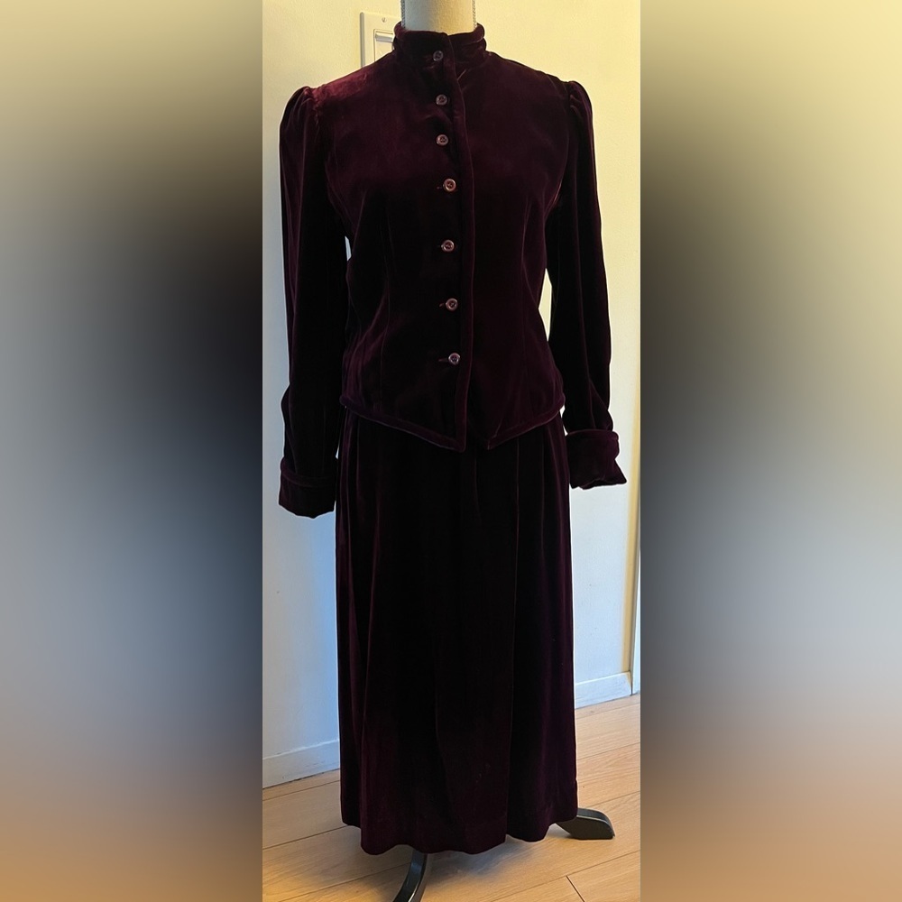 Vintage Gothic Velvet Jacket & Skirt Sz 10 Eggplant Purple Silk Goth - Picture 3 of 16